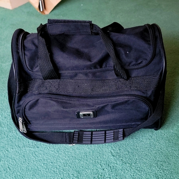 Leisure travel bag - Picture 1 of 7